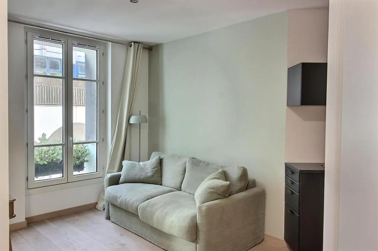 118901 - Appartement 2 Pieces 4 Personnes Paris 0*,  France